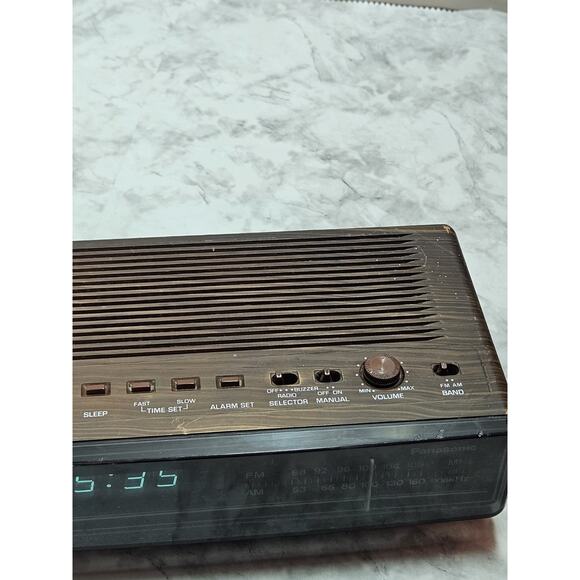 Panasonic RC-65 Vintage Radio Alarm Clock Faux Woodgrain Tested Works Great - Picture 5 of 12